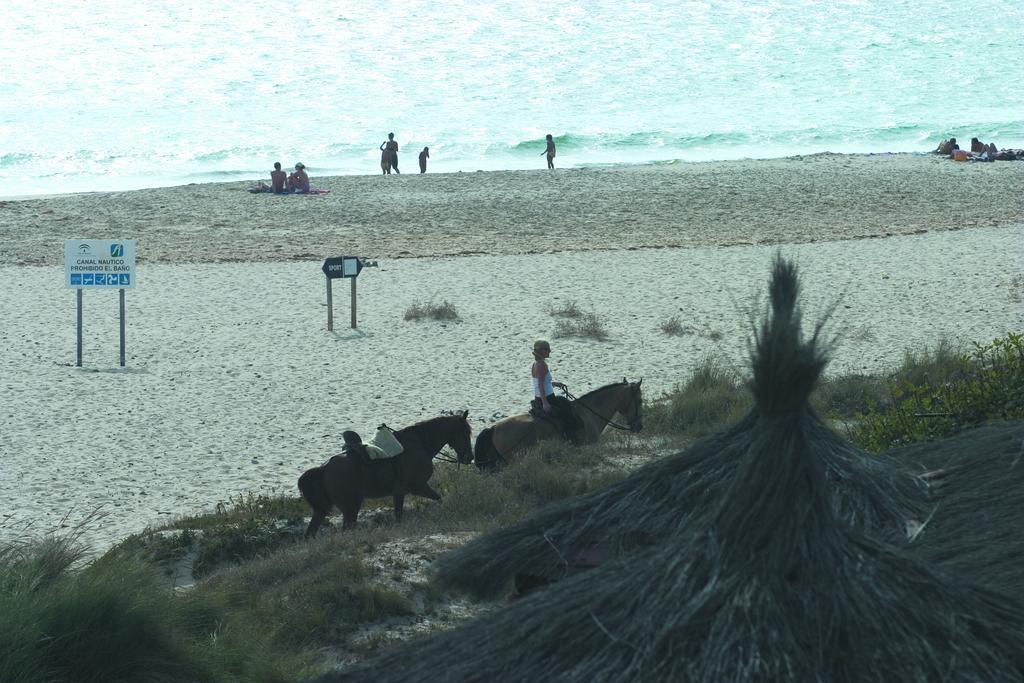 Beach Hotel Dos Mares Tarifa Eksteriør billede